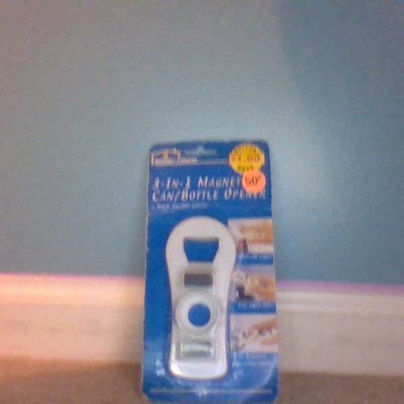 3- in -1 Magnet ( Can / Bottle ) - Picture 1 of 1